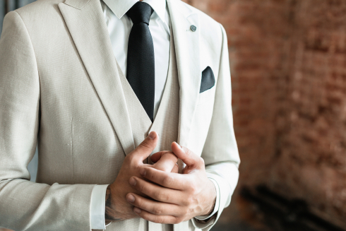 Мужской стиль для деловых встреч и вечерних мероприятий